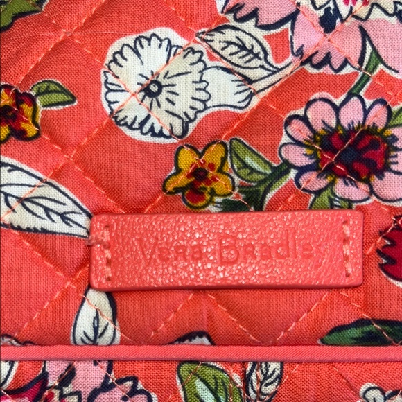 Vera Bradley Peach Floral Quilted Crossbody Bag - Picture 2 of 11